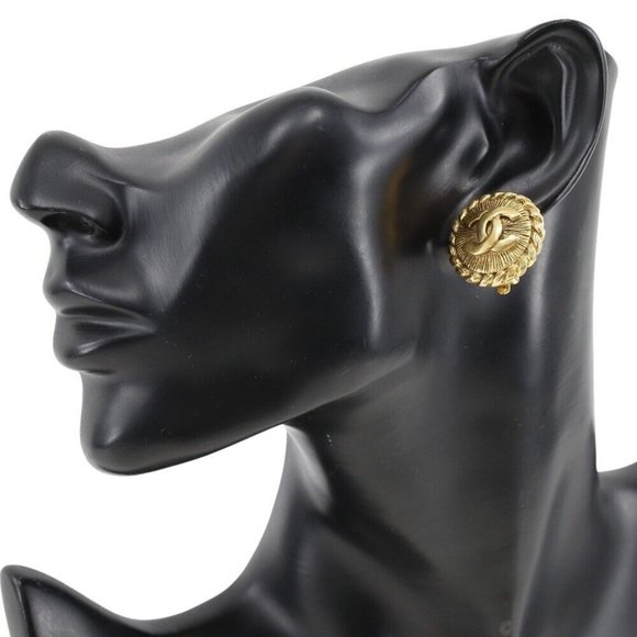 CHANEL Earring Plated Gold 16.0g Women - Picture 2 of 9